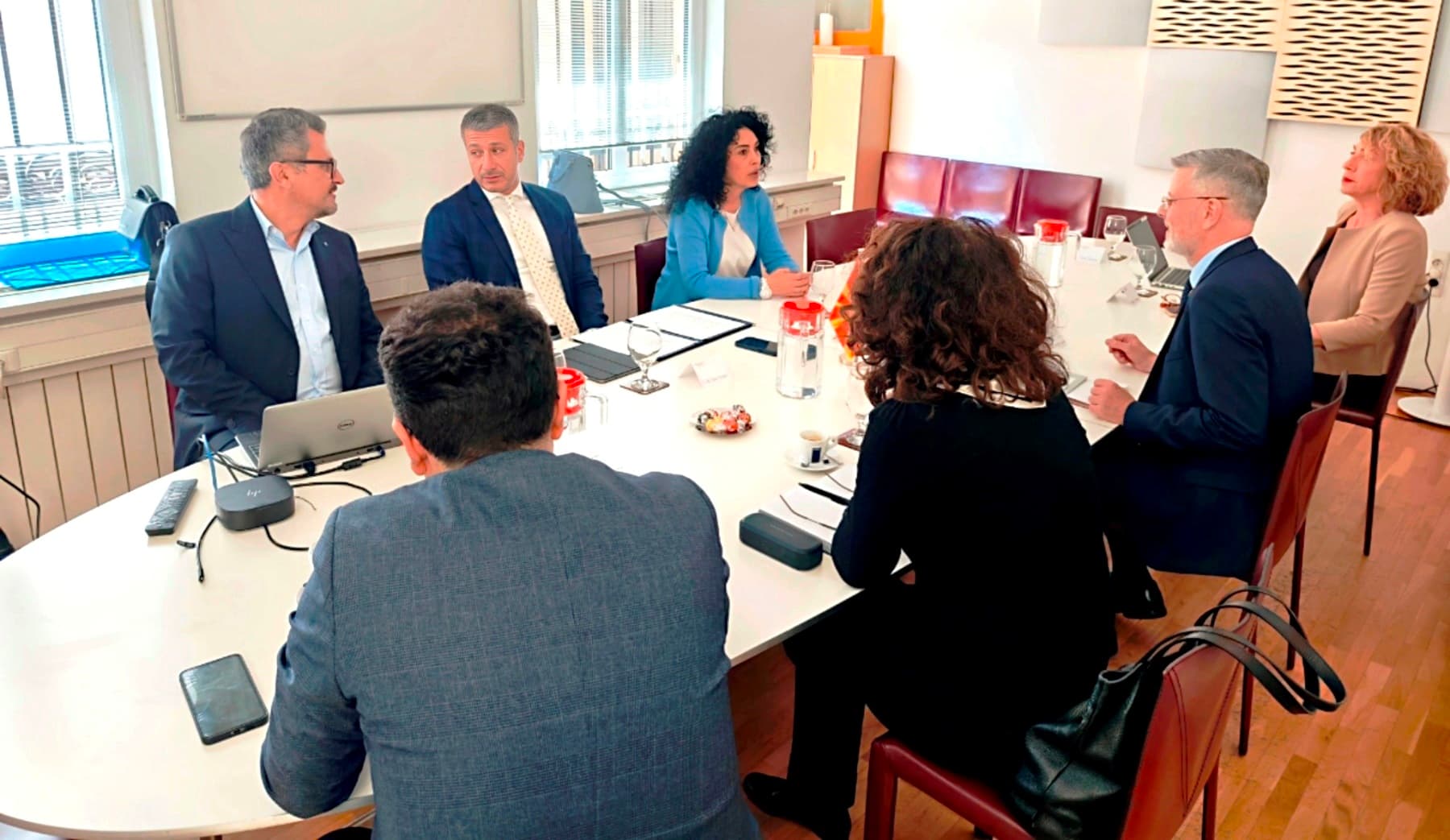 Отпадот од пакување е суштински дел од пошироката заложба за одржлив развој, циркуларна економија и усогласување со стандардите на ЕУ